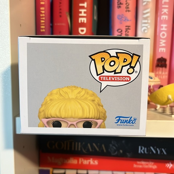 Funko Pop Chase Friends 1279 Monica Geller - Picture 5 of 6